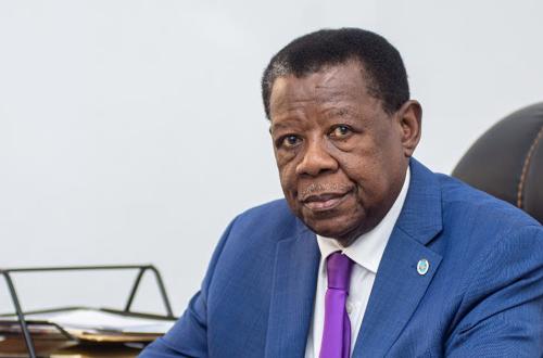 RDC : “Il faut arrêter de dire que Kabila a donné le pouvoir à Tshisekedi”, Lambert Mende