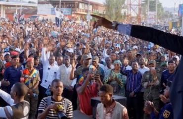 RDC : en meeting à Oicha, Serge Farini appelle au rejet de la motion de défiance contre le VPM Jacquemin Shabani et plaide pour la cohésion nationale