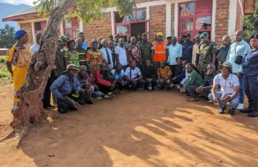 Fizi : Samy Kalondji échange avec les couches sociales à Mukera sur les aspects sécuritaires