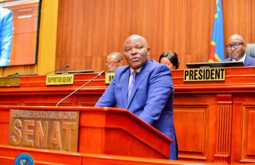 RDC : le sénateur Célestin Vunabandi dénonce une « recentralisation de fait » des finances publiques