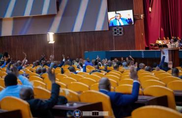 RDC : l’Assemblée nationale vote la fin des loyers exigés en dollars Américains