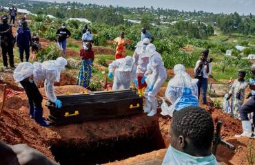 Ebola en RDC : plus de 4 500 cas confirmés et plus de 2 100 décès depuis le début de l’épidémie
