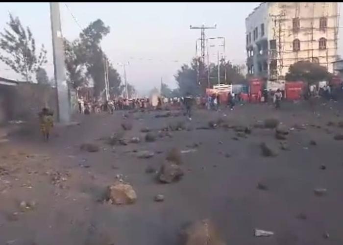 Goma est le théâtre de manifestations intenses alors que des déplacés en colère ont bloqué la route nationale numéro deux axe Sake pour exiger leur retour dans leurs milieux d'origine