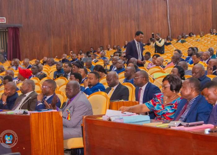 La position du gouvernement sur la réglementation du commerce transfrontalier expliquée aux députés par Julien Paluku