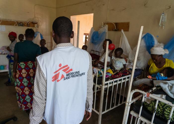 Sud-Kivu : MSF soigne gratuitement près de 2 500 patients à Katana et Kalehe alors que la situation sécuritaire et humanitaire reste un cauchemard