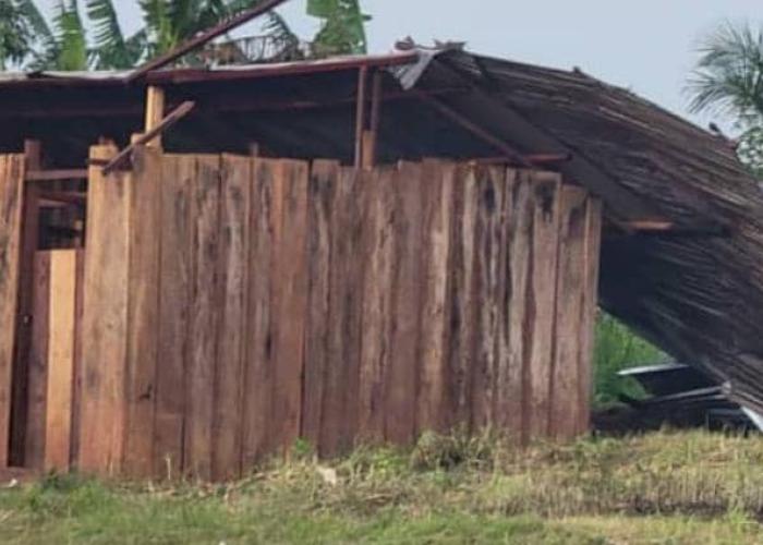 Ituri : des salles de classe détruites par un vent violent à Mongbwalu