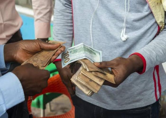 RDC : la BCC rassure sur la confiance dans le franc congolais et lance une opération d’échange des billets usés