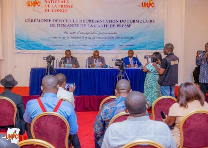 RDC : la presse se modernise avec une nouvelle carte professionnelle et un macaron sécurisé